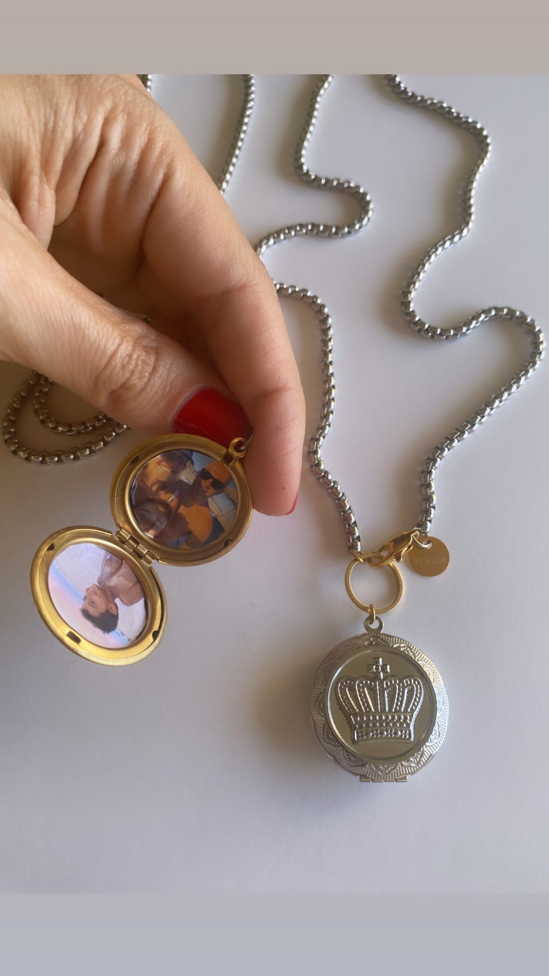 Colar Relicário Dourado - Dia da Mãe