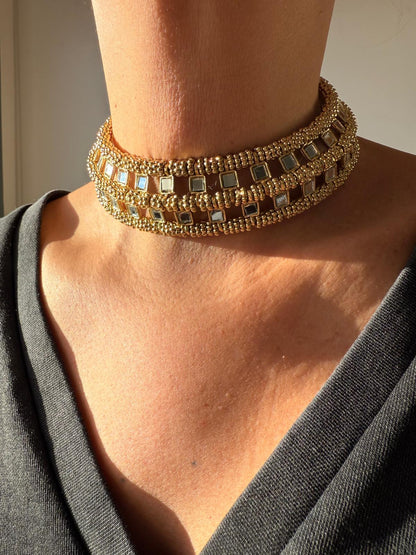 Gargantilha Dourada Rigida