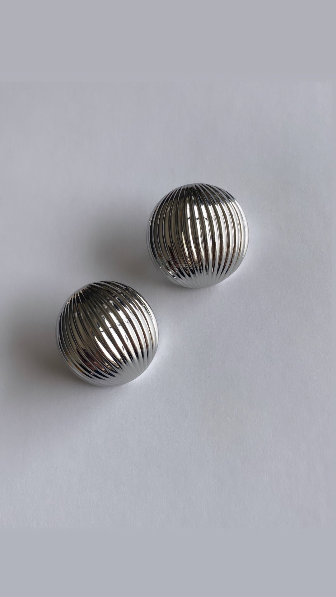 Brincos Silver Ball